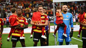 Kayserispor ve İstanbulspor'un anlamlı maçı: Down sendromlu çocuklar seremoniye katıldı