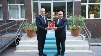 ESO yönetiminden il müdürü Yalçın'a tebrik ziyareti