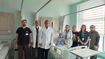 Yüksek riskli kalp kapak operasyonunda yenilikçi yöntem: Türkiye'de bir ilk