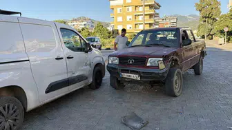 Gazipaşa'da zincirleme kaza: Bir otomobil ters döndü, bir yaralı