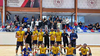 Yenişehir Belediyespor voleybol takımı sezona galibiyetle başladı