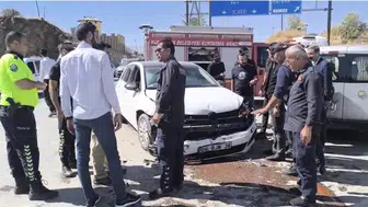 Yüksekova’da iki aracın çarpışması sonucu 2 kişi yaralandı