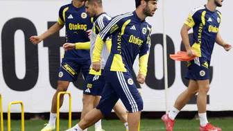 Fenerbahçe, eyüpspor maçı öncesi antrenmanlarda ter döküyor