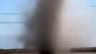 Konya'da tarlada meydana gelen hortum anı cep telefonuyla kaydedildi