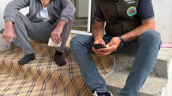Yaşlı çiftçiye ziraat odasından evde yardım: ÇKS başvurusu yerinde yapıldı