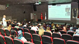 Kars’ta gençlere hizmet eden personele eğitim verildi