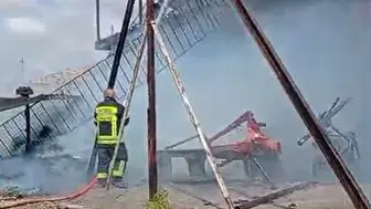 Kayseri'de saman balyaları yangına sebep oldu: Müstakil ev zahmetli bir kurtarma operasyonuyla korundu