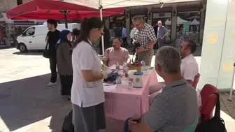 Kastamonu'da halk sağlığı sokağı kurulup ücretsiz sağlık testleri yapıldı
