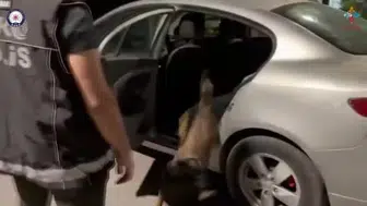 Batman'da durdurulan araçta 400 gram uyuşturucu ele geçirildi
