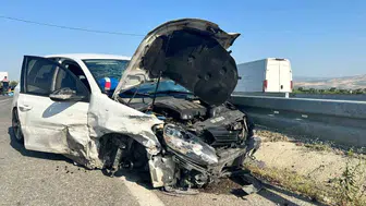 Alaşehir'de otomobilin motosiklete çarpması sonucu bir kişi hayatını kaybetti