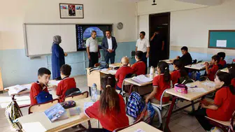 Akçadağ'da öğrenciler için kırtasiye desteği etkinliği