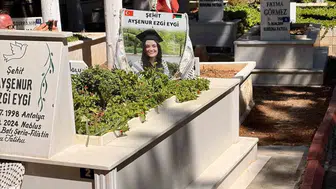 Ayşenur ezgi eygi mezarı başında sevgiyle anıldı