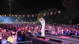 Beykoz Mısır Festivali’nde Sefo ve Demet Akalın rüzgârı estı