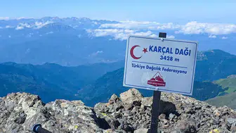 Karçal Dağı'nın zirvesi dronla keşfedildi: Eşsiz manzara ve sis denizi