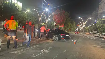 Batman'da iki otomobil çarpıştı, 2 kişi yaralandı
