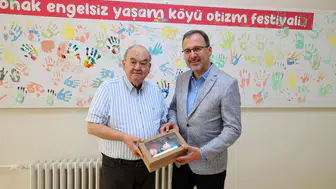 Kasapoğlu: Burhan Özfatura İzmir’in hafızasında yaşayacak