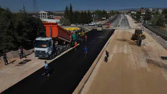 Eskişehir'de 100. Yıl Bulvarı'nda asfalt çalışmaları sürüyor