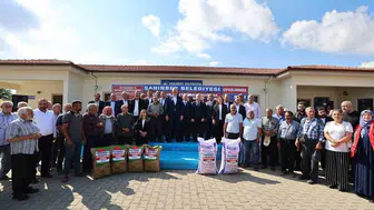 Şahinbey Belediyesi çiftçilere bin 800 ton tohum dağıtımı yaptı
