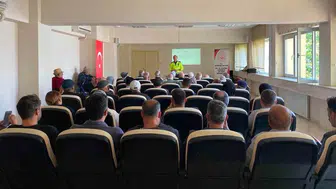 Erzincan’da huzurevi sakinlerine trafik güvenliği eğitimi verildi