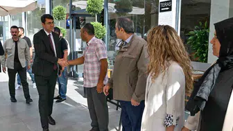 Uşak valisi muhtarlarla bir araya geldi: Mahalle sorunları masaya yatırıldı