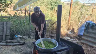Kış hazırlıklarında imece geleneği: Kadınların yaz telaşı