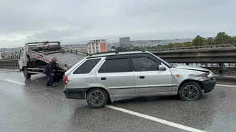 Samsun'da viyadükteki trafik kazası maddi hasarla atlatıldı