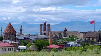 Erzurum, memleketine dönenlerle Türkiye'nin en kalabalık 8. ili olurdu