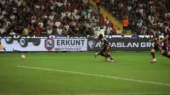 Fenerbahçe deplasmanda Gaziantep FK ile kapışıyor: İlk yarı golsüz devam ediyor