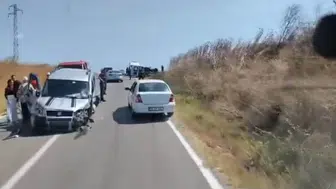 Pehlivanköy'de ambulansla otomobil çarpıştı: 5 yaralı