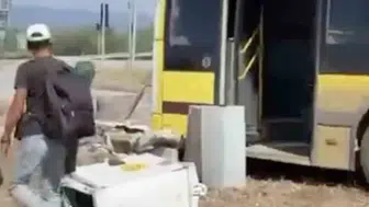 Gemlik'te belediye otobüsü kazası: Yolcular panik içinde kurtuldu