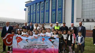 Edirne'de uçurtmalarla Gazzeli çocuklara destek mesajı verildi