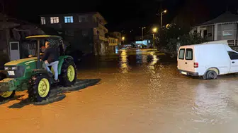 Sakarya'nın Darıçayırı Mahallesi'nde ulaşım güçlükle sağlanıyor
