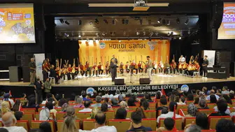 Kayseri'de kültür sanat rüzgârı: 1.865 kursiyer sertifika aldı