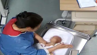 5 günlük bebeğe şiddet suçlamasıyla yargılanan hemşire, pişman olduğunu söyledi