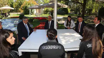 Yüksekova Spor Kulübü MHP Genel Başkan Yardımcısı Yıldız’ı ziyaret etti