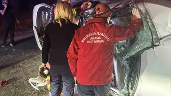 Balya'da gece yarısı meydana gelen kaza iki yaralıyla sonuçlandı