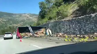 Devrek'te trafik kazası: baba hayatını kaybetti, oğlu yaralı