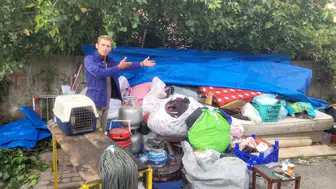 Kira anlaşmazlığı sonrası otoparka sığındılar: İnebolu'da bir aile hayırseverin desteğiyle yeni eve yerleşti