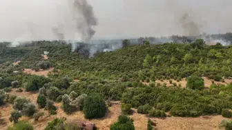 Antalya'daki yangında 21 saat geride kaldı: Vatandaşlar tedirgin bekliyor