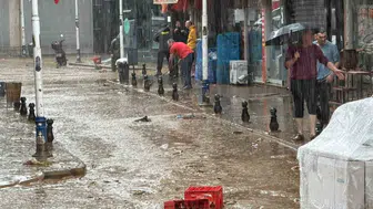 Rize'nin Pazar ilçesinde sel sonrası temizlik çalışmaları hız kazandı