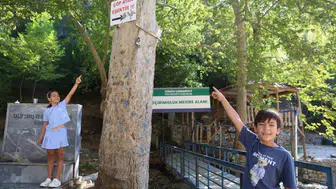 Feke'de doğa kirliliğine çocuklardan anlamlı tepki