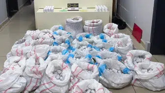 Mersin'de hastane otoparkında 256 bin sentetik ecza hapı ele geçirildi
