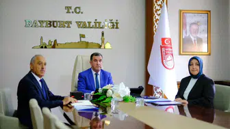 Bayburt valisi sosyal yardımlar için video konferans düzenledi