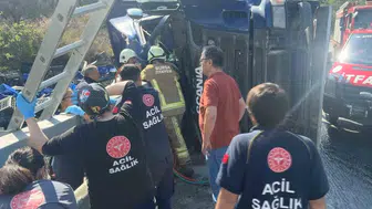 Bursa'da virajı alamayan kamyon kazası: 1 ölü, 1 yaralı