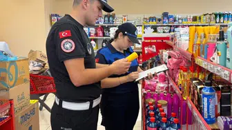Ordu'da market denetimlerinde raf fiyatları ve son kullanma tarihleri kontrol edildi