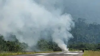 Borneo Adası'nda sağlık ekibini taşıyan helikopter düştü: 5 kişi hayatını kaybetti
