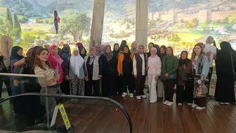 Sarıgöllü kadınlar bursada tarihi ve kültürel zenginlikleri keşfetti