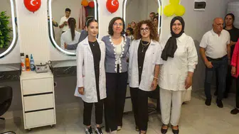 Uşak'ta kadınların kişisel bakımı için yeni bir dönüm noktası: Halk Kadın Kuaförü açıldı