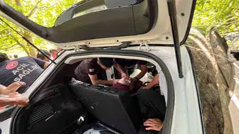 Hizan'da kontrolden çıkan otomobil bahçeye düştü: 8 yaralı