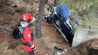 Göcek'te gerçekleşen trafik kazasında mahsur kalan kişi kurtarıldı